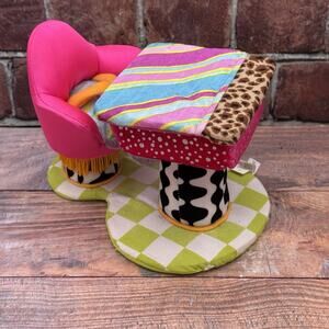 2008 Groovy Girl Furniture COOL SCHOOL DESK with Chair Manhattan Toy Plush